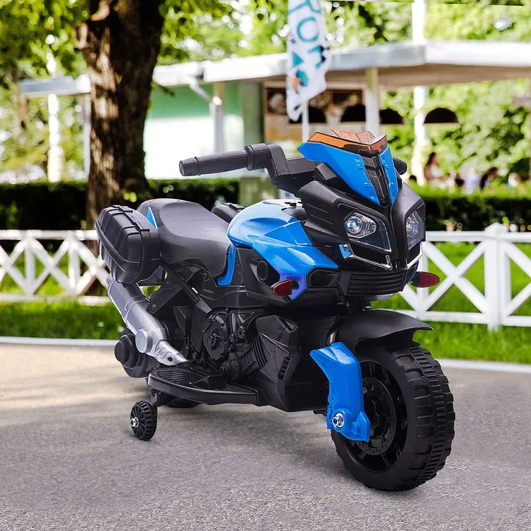 HOMCOM Moto électrique Enfant 6 V 3 Km/h Effet Lumineux Et Sonore Roulettes Amovibles Repose-pied Valises Latérales Métal PP Bleu Noir 4 HOMCOM Moto électrique Enfant 6 V 3 Km/h Effet Lumineux Et Sonore Roulettes Amovibles Repose-pied Valises Latérales Métal PP Bleu Noir – Image 2